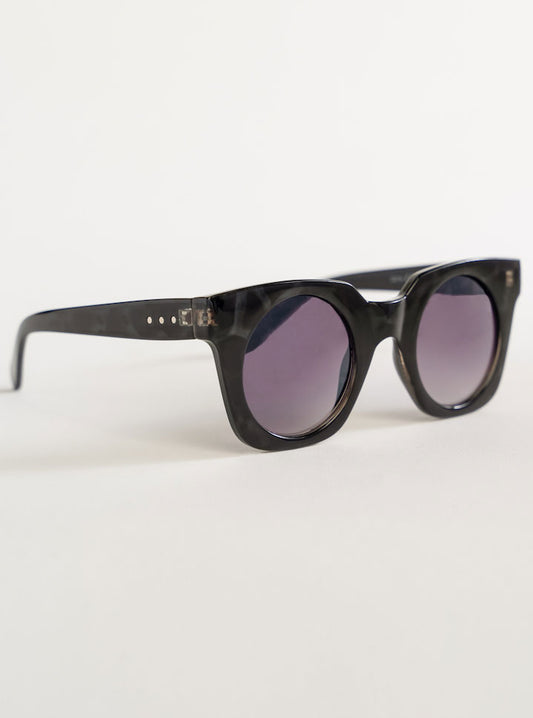 Hangover Pal Sunglasses, Gris Obscuro