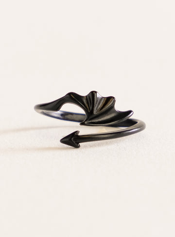 Angel Wing Resizable Ring, Negro
