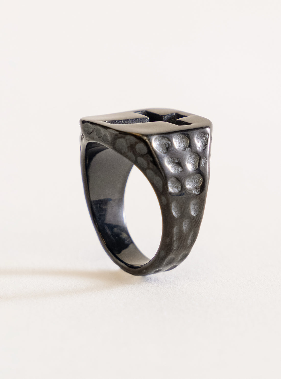 Unique Shape Ring, Negro