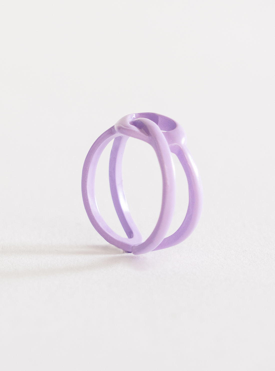 Out Of Shape Ring, Lila