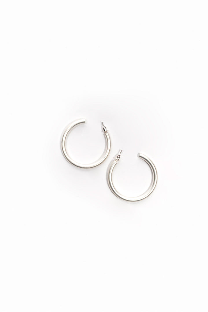 Bold Hoop Earrings, Plateado